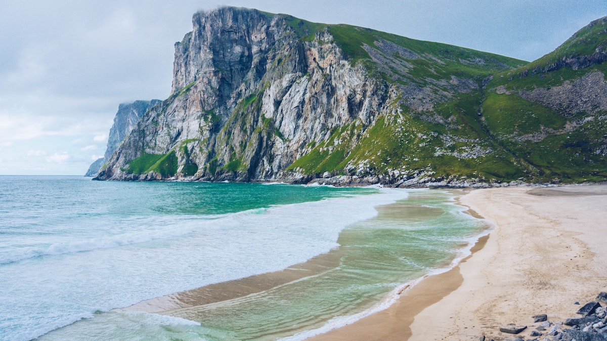 7 photos qui vous combleront d'envie de voyager pour les îles Lofoten en Norvège 22 Plage de Kvalvika