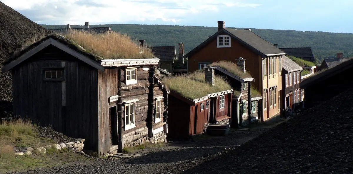 Pourquoi vous devez visiter Røros, protégée par l'UNESCO, en Norvège 16 Maisons de Roros