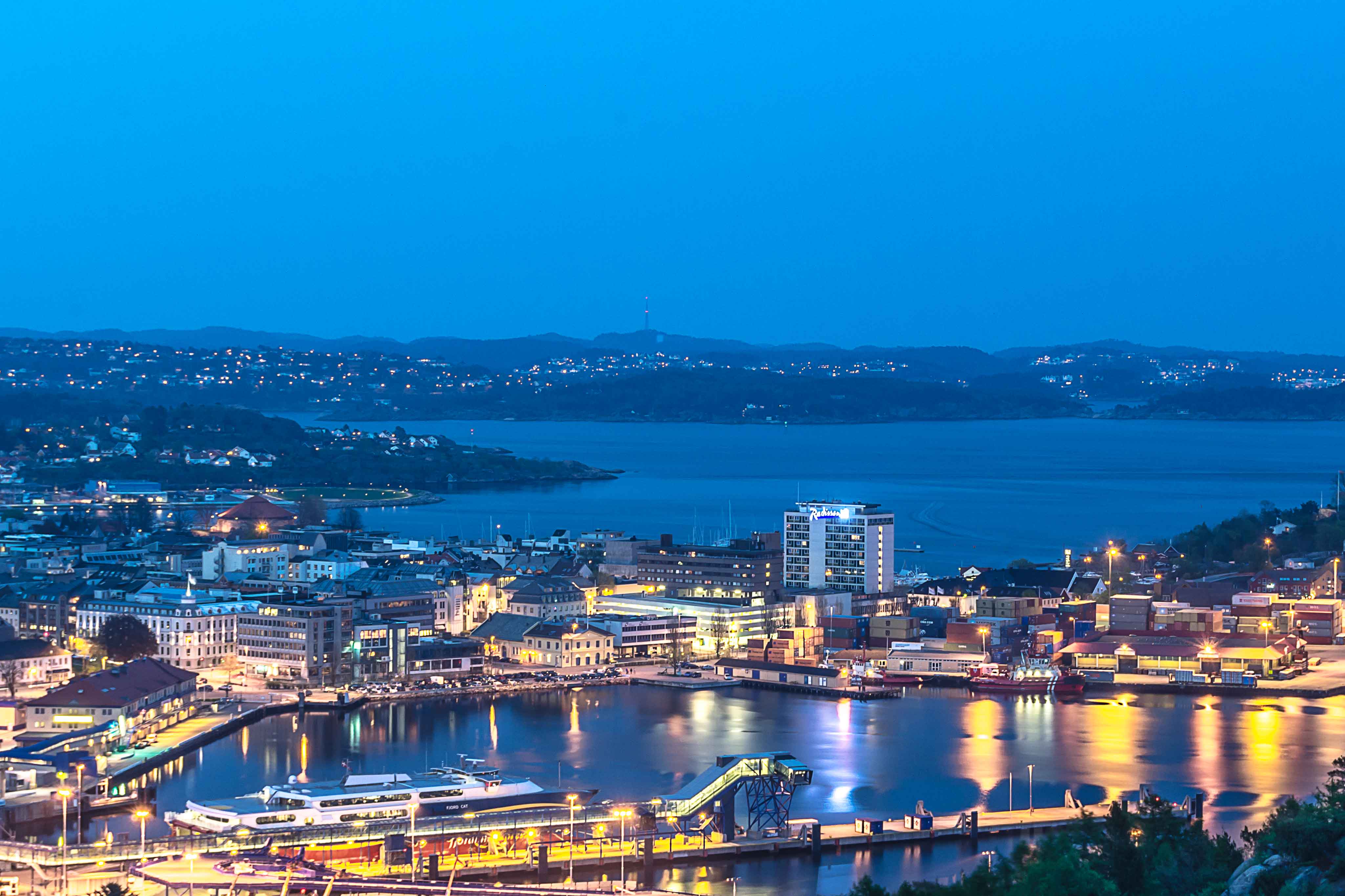 Norway Today souhaite à nos lecteurs le `` dieu sommer '' 286 La ville de Kristiansand à l'époque moderne