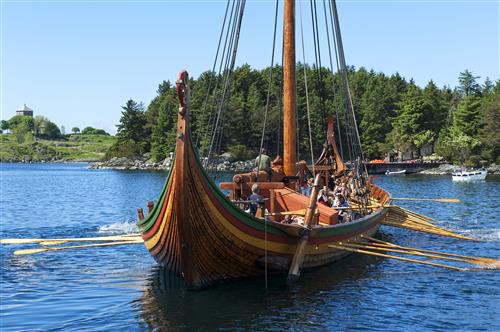 Norway Today souhaite à nos lecteurs le `` dieu sommer '' 314 Le trône le plus ancien des Vikings de Norvège