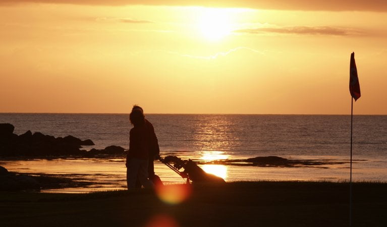 Norway Today souhaite à nos lecteurs le `` dieu sommer '' 329 Midnightsun dans les Lofoten