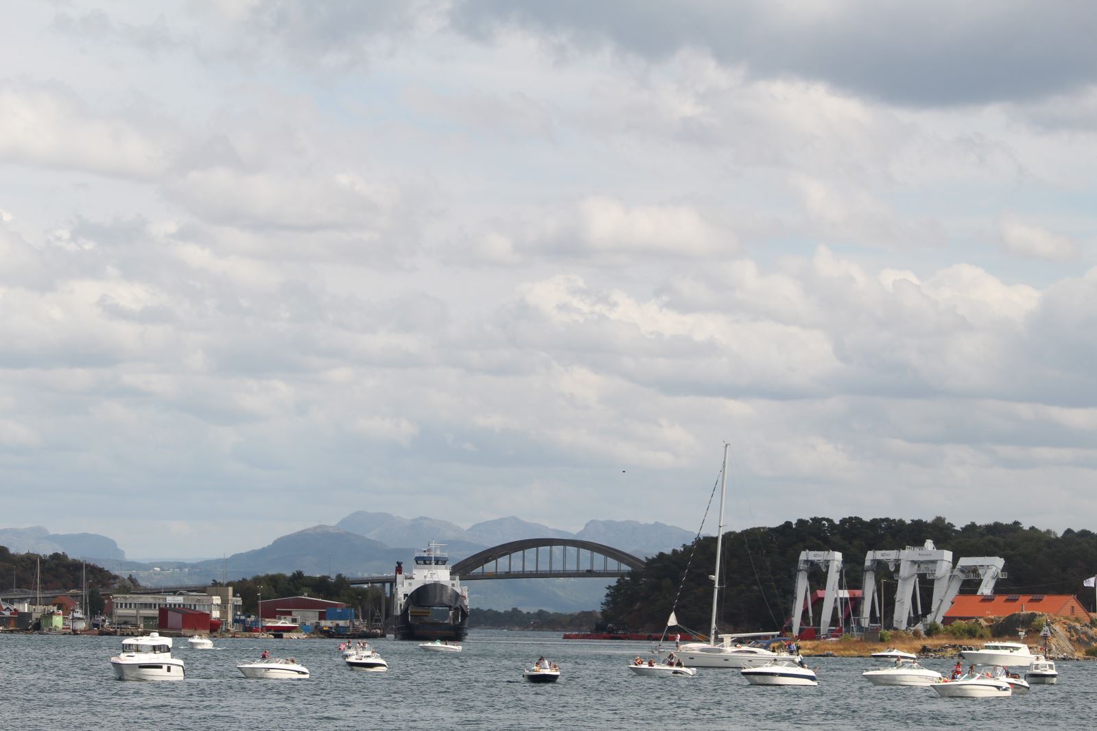 Courses de grands voiliers 2018, départ 681 Courses de grands voiliers 2018, départ - 680