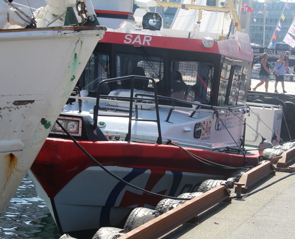 Les courses de grands voiliers arrivent à Vågen 1035 Les courses de grands voiliers arrivent à Vågen - 1034