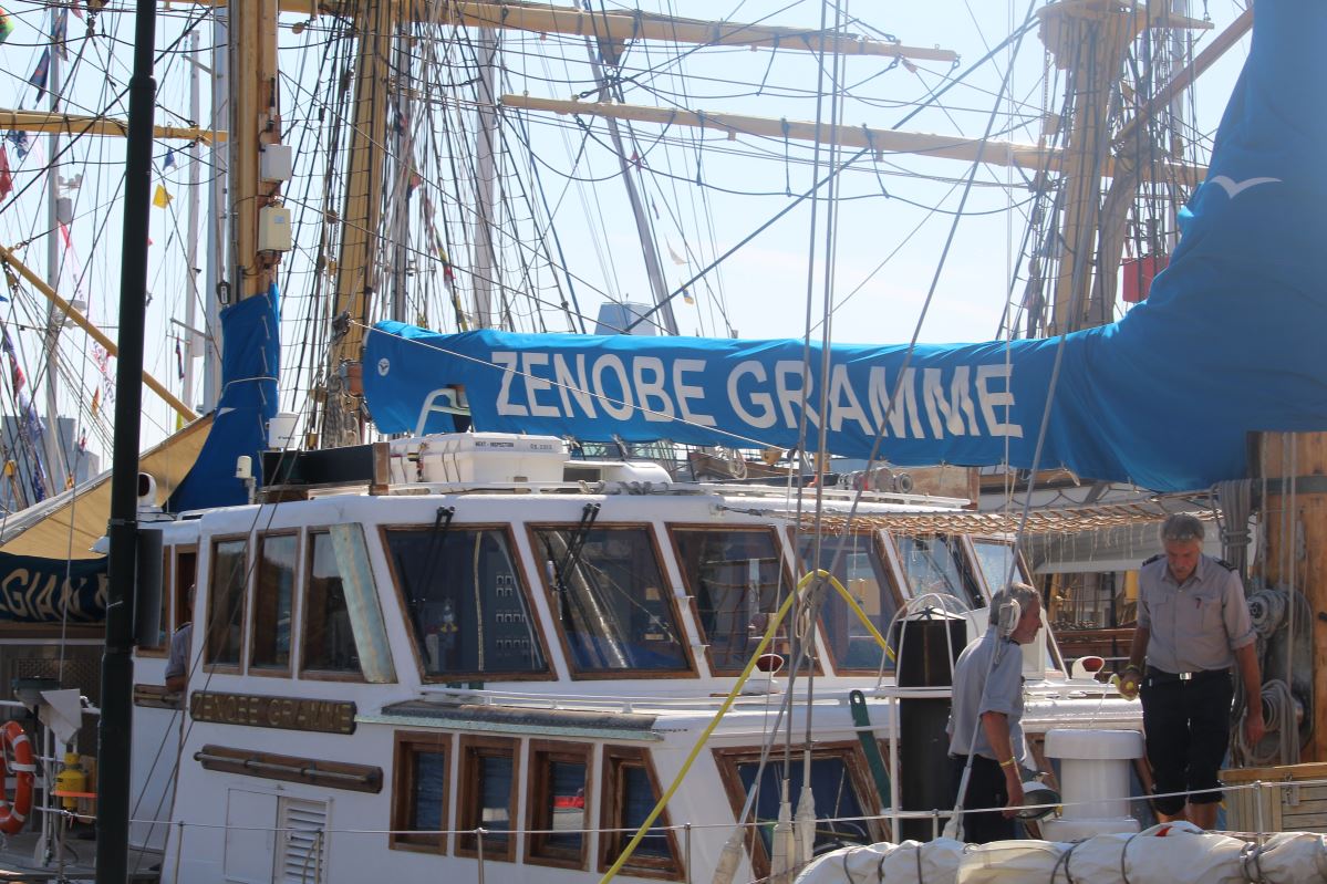 Les courses de grands voiliers arrivent à Vågen 1148 Les courses de grands voiliers arrivent à Vågen - 1147