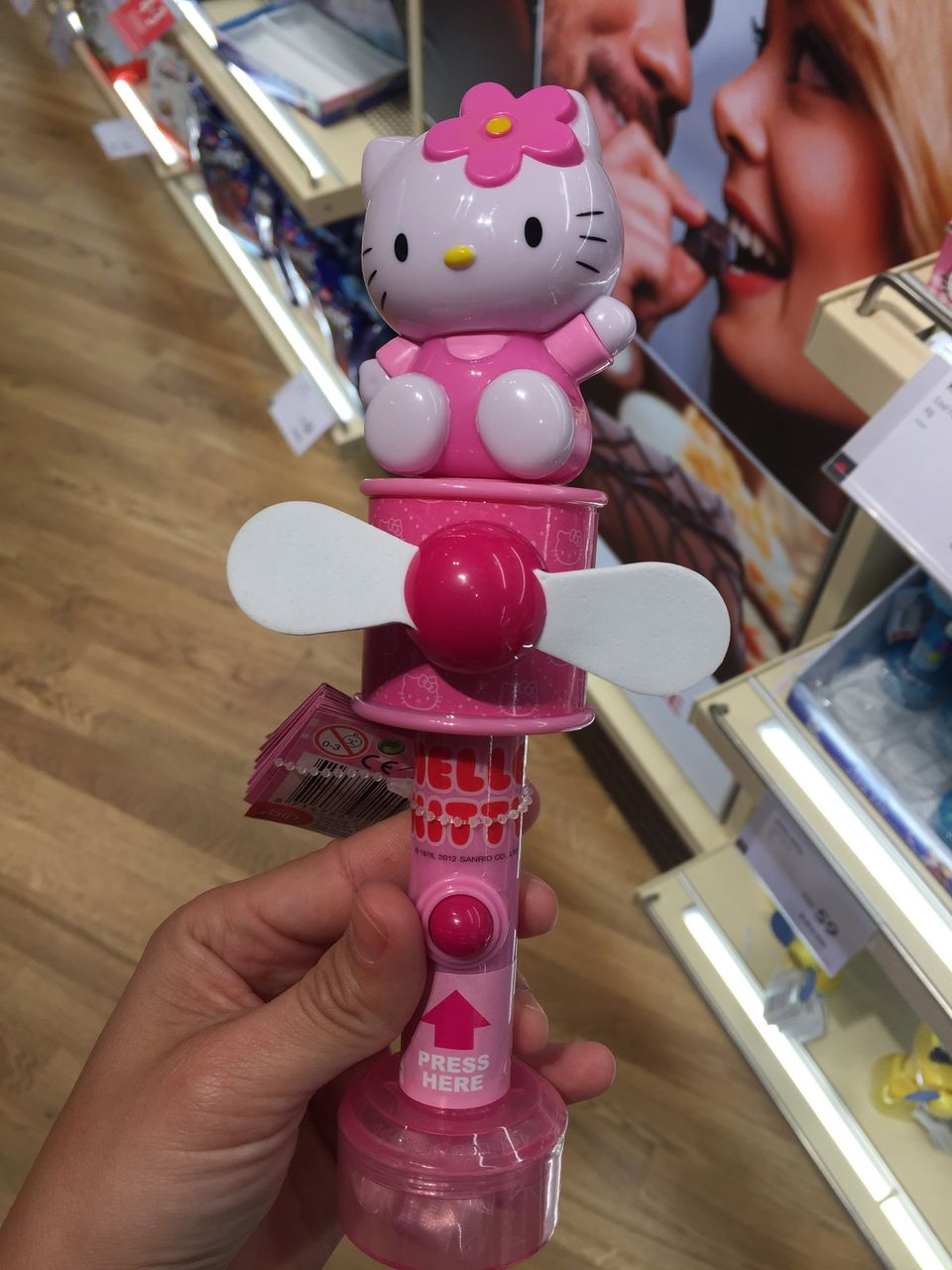 Produits en vente dans les boutiques hors taxes peu recommandables 7 Hello Kitty