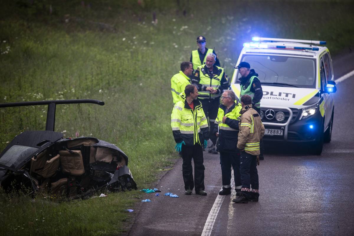 PHOTO : la police demande des conseils après un accident d'hélicoptère à Telemark dans lequel une personne est décédée 10 PHOTO : la police demande des conseils après un accident d'hélicoptère à Telemark dans lequel une personne est décédée - 9