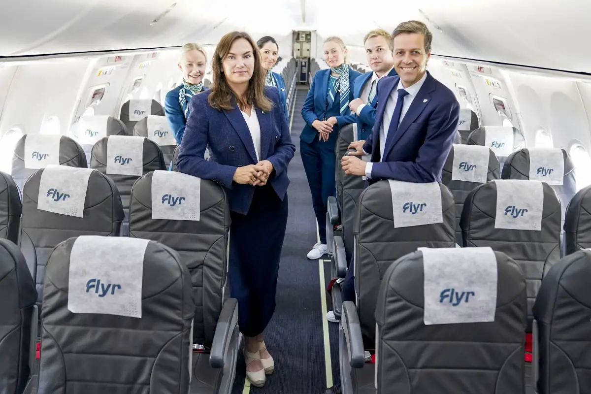PHOTO : la nouvelle compagnie aérienne norvégienne Flyr achève son premier vol 10 PHOTO : la nouvelle compagnie aérienne norvégienne Flyr achève son premier vol - 9