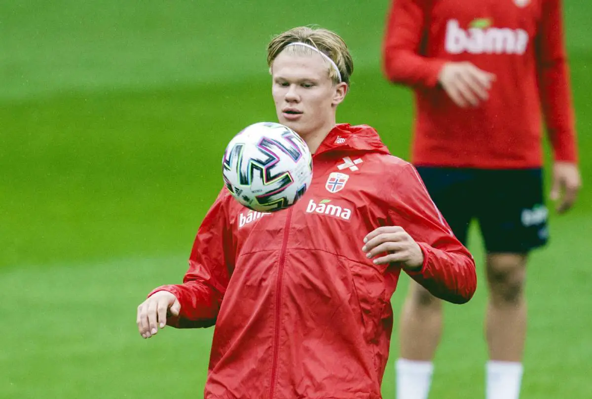 Le plan d'Ødegaard pour le match contre la Serbie: "Il suffit de passer le ballon à Haaland" 4 Le plan d'Ødegaard pour le match contre la Serbie: "Il suffit de passer le ballon à Haaland" - 3