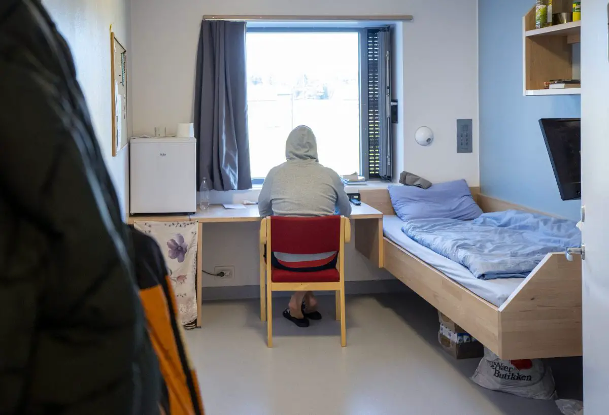 Vous avez beaucoup entendu parler des prisons «luxueuses» de Norvège. Voici à quoi ressemblent vraiment les chambres - 45