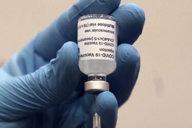 La Suède décide de ne pas administrer le vaccin corona d'Astra-Zeneca aux personnes âgées - 18