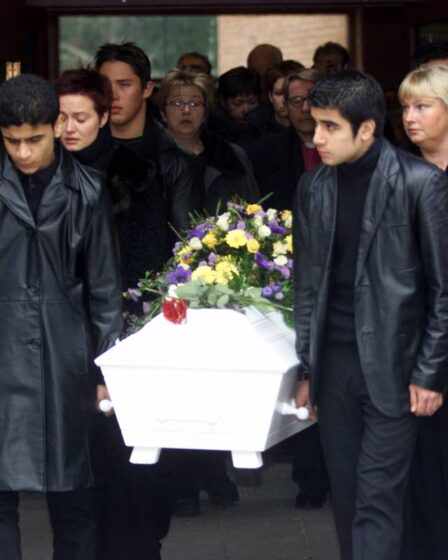 Aujourd'hui, la Norvège célèbre 20 ans depuis que les néo-nazis ont tué Benjamin Hermansen, 15 ans. C'est son histoire - 19