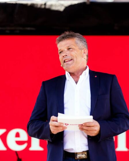 NRK: la direction du parti travailliste a enfreint les règles de la couronne à Bodø en se réunissant pour célébrer dans une chambre d'hôtel 23 NRK: la direction du parti travailliste a enfreint les règles de la couronne à Bodø en se réunissant pour célébrer dans une chambre d'hôtel - 22