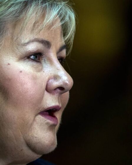 NRK: Erna Solberg a enfreint les règles de la couronne pendant les vacances d'hiver 26 NRK: Erna Solberg a enfreint les règles de la couronne pendant les vacances d'hiver - 25