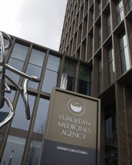 Agence européenne des médicaments: il existe un lien possible entre le vaccin Janssen et de rares caillots sanguins - 4