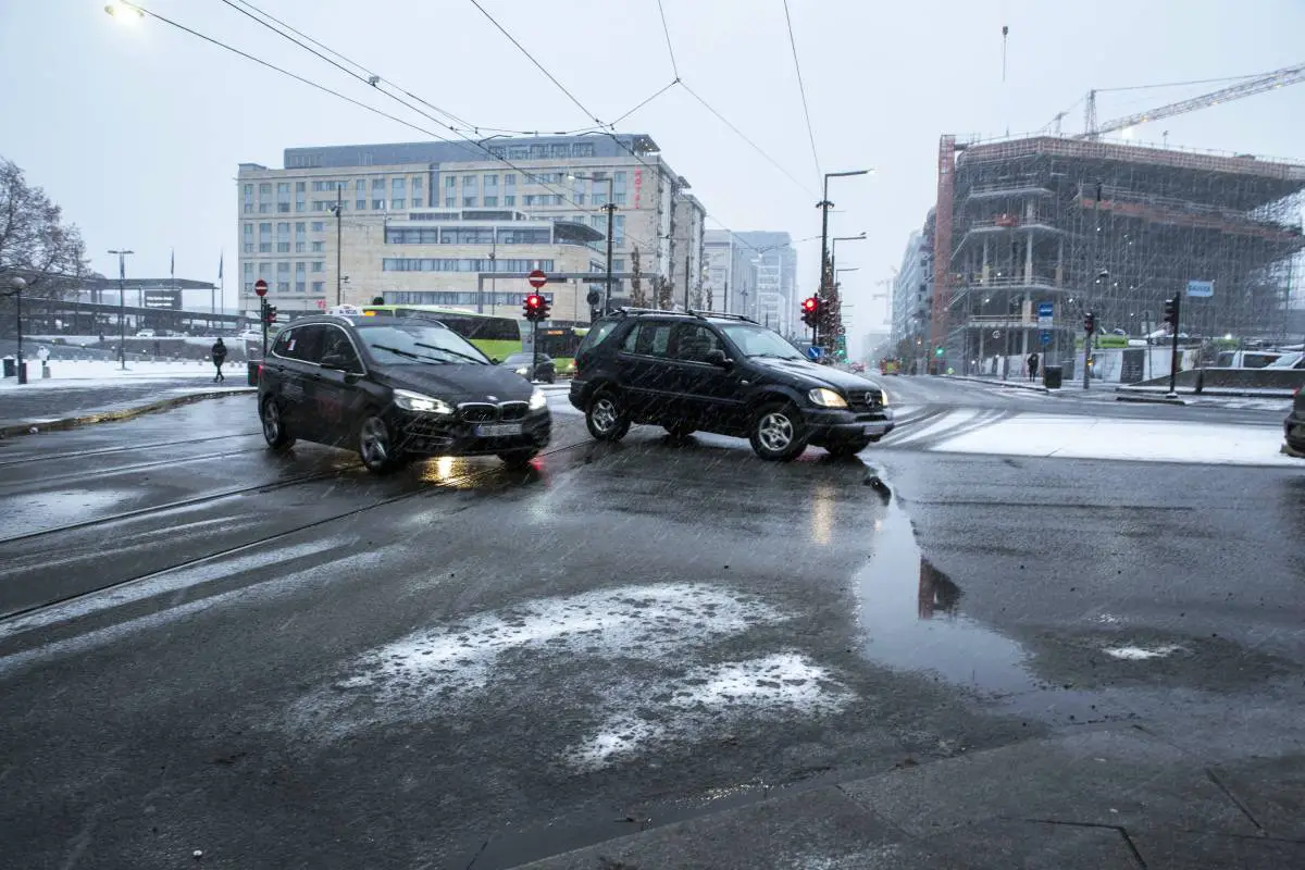 Avertissement aux conducteurs du sud de la Norvège: assurez-vous que vos voitures sont préparées pour la neige 4 Avertissement aux conducteurs du sud de la Norvège: assurez-vous que vos voitures sont préparées pour la neige - 3