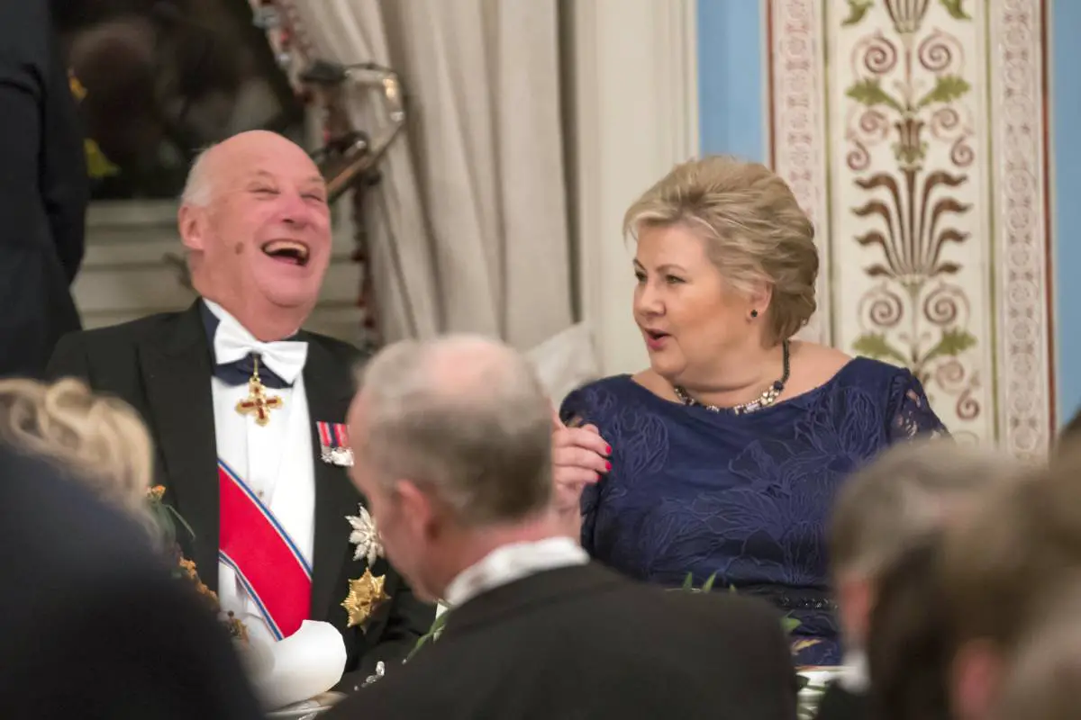 Erna Solberg au roi Harald: "Guérissez bientôt" - 3