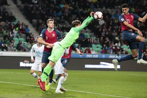 La Norvège est à la tête de la Ligue des Nations après le match nul - 3