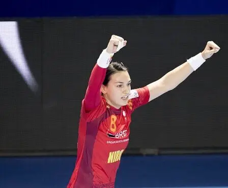 La Roumanie prend la tête du groupe de championnat d'Europe de Norvège 8 La Roumanie prend la tête du groupe de championnat d'Europe de Norvège - 7