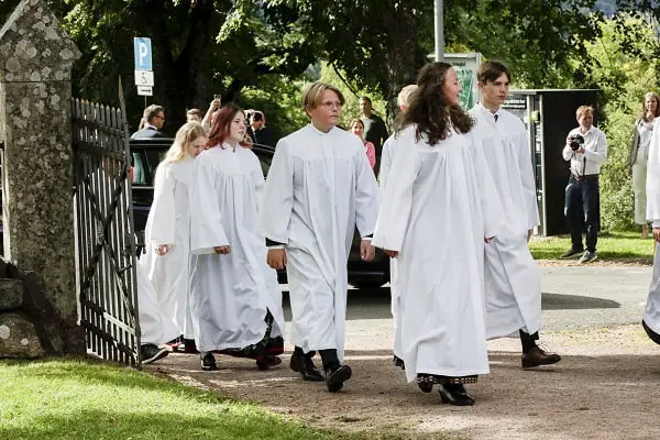 La confirmation du prince Sverre Magnus a lieu à l'église Asker 4 La confirmation du prince Sverre Magnus a lieu à l'église Asker - 3