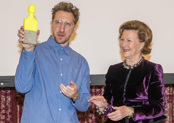 La reine a remis le prix d'art Edvard Munch à un Jordanien 4 La reine a remis le prix d'art Edvard Munch à un Jordanien - 3