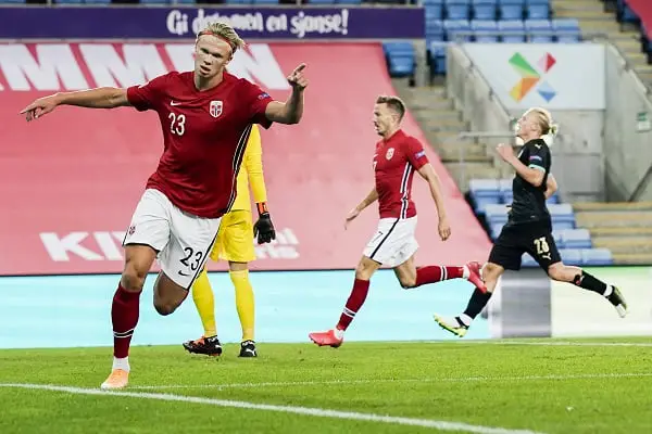 Le premier but de Haaland en équipe nationale, mais les statistiques à domicile se cassent pour une Norvège rouillée avec 1-2 contre l'Autriche 4 Le premier but de Haaland en équipe nationale, mais les statistiques à domicile se cassent pour une Norvège rouillée avec 1-2 contre l'Autriche - 3