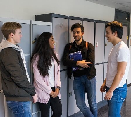 Les adolescents évitent les postes de santé pour jeunes 8 Les adolescents évitent les postes de santé pour jeunes - 7