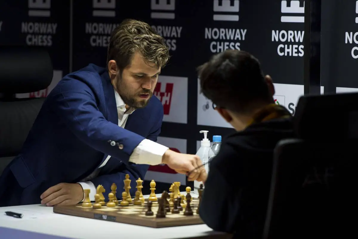 Magnus Carlsen bat Firouzja et décroche la première place du tournoi Norway Chess 2020 4 Magnus Carlsen bat Firouzja et décroche la première place du tournoi Norway Chess 2020 - 3