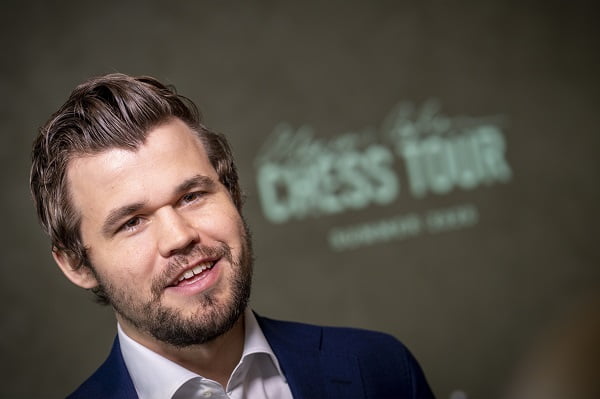 Magnus Carlsen a remporté Legends of Chess avec une démonstration de puissance: "Je suis accro aux échecs." 4 Magnus Carlsen a remporté Legends of Chess avec une démonstration de puissance: "Je suis accro aux échecs." - 3