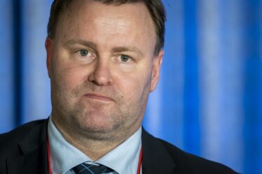 Quarantaine non requise après la participation à la démonstration - 23