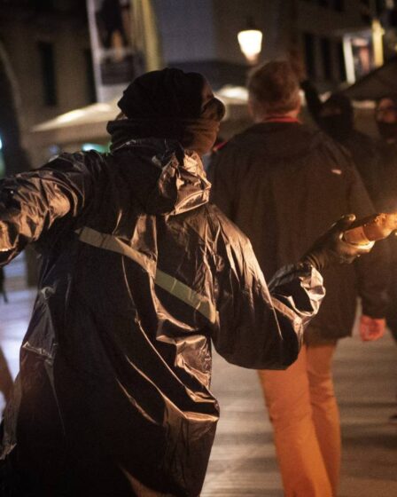 Cocktail Molotov lancé au poste de police d'Oslo, deux personnes arrêtées 17 Cocktail Molotov lancé au poste de police d'Oslo, deux personnes arrêtées - 16