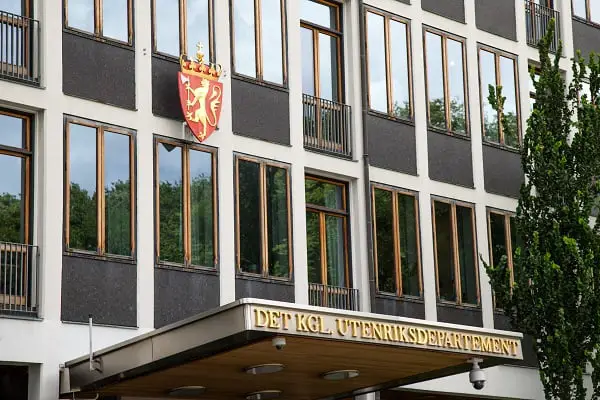 Le ministère des Affaires étrangères déconseille les voyages inutiles