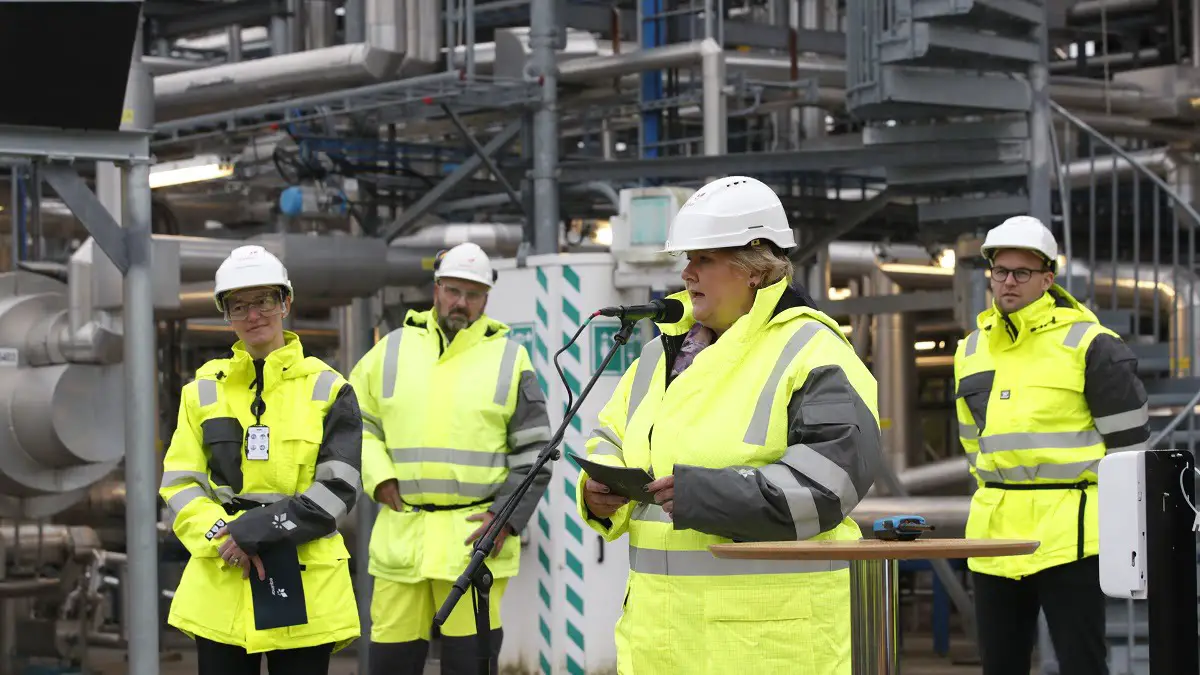 Le Premier ministre norvégien ouvre des installations d'essais pour le transport de CO2 4 Le Premier ministre norvégien ouvre des installations d'essais pour le transport de CO2 - 3