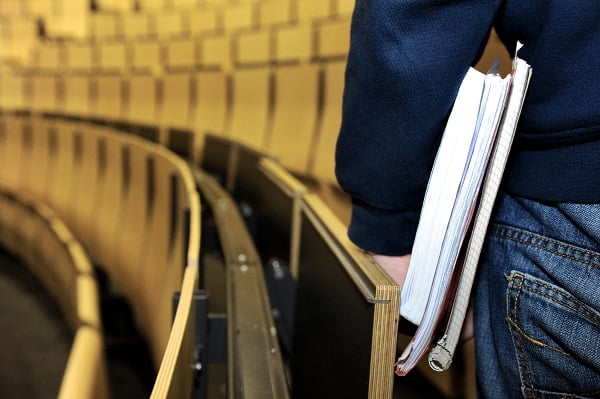 Plusieurs universités signalent une augmentation de la tricherie aux examens 4 Plusieurs universités signalent une augmentation de la tricherie aux examens - 3