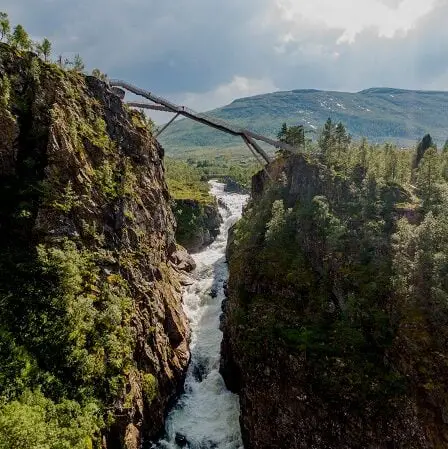 Ouverture de la spectaculaire passerelle au-dessus de Vøringsfossen 2 Ouverture de la spectaculaire passerelle au-dessus de Vøringsfossen - 1