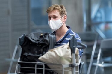 L'association des pilotes veut des masques faciaux obligatoires dans les aéroports - 25