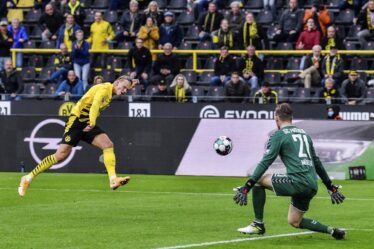 La machine à buts Haaland continue d'exceller avec deux buts contre Fribourg - 18