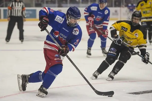 Pettersen avec un contrat professionnel dans son club préféré de la LNH: - Je suis fier 4 Pettersen avec un contrat professionnel dans son club préféré de la LNH: - Je suis fier - 3