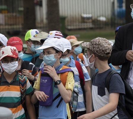 OMS et UNICEF: les enfants de plus de douze ans devraient porter un masque facial 8 OMS et UNICEF: les enfants de plus de douze ans devraient porter un masque facial - 7