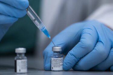 Nouvelle étude: la première dose du vaccin corona de Pfizer est efficace à 85% après deux à quatre semaines - 18