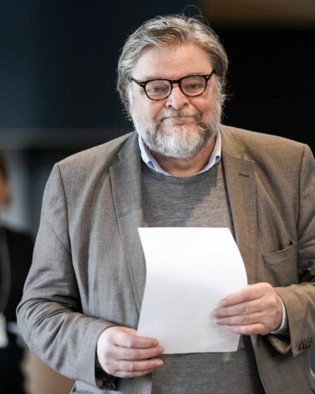 L'un des trois agents de santé hospitalisés après avoir reçu le vaccin AstraZeneca est décédé 5 L'un des trois agents de santé hospitalisés après avoir reçu le vaccin AstraZeneca est décédé - 4