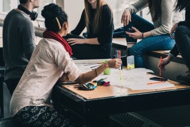 200000 étudiants ont offert des prêts supplémentaires cette semaine - 16