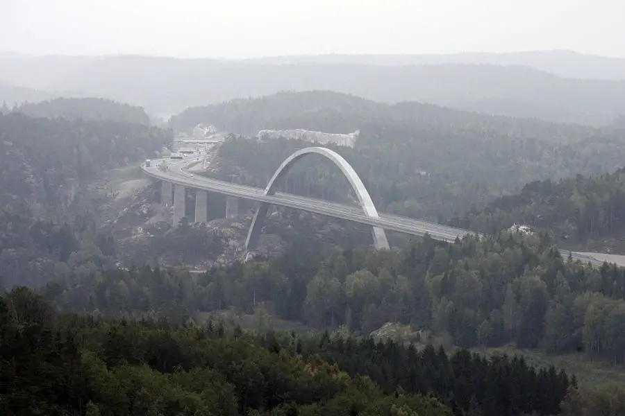 Huit millions de voitures ont franchi les ponts entre la Norvège et la Suède en 2016 - 3