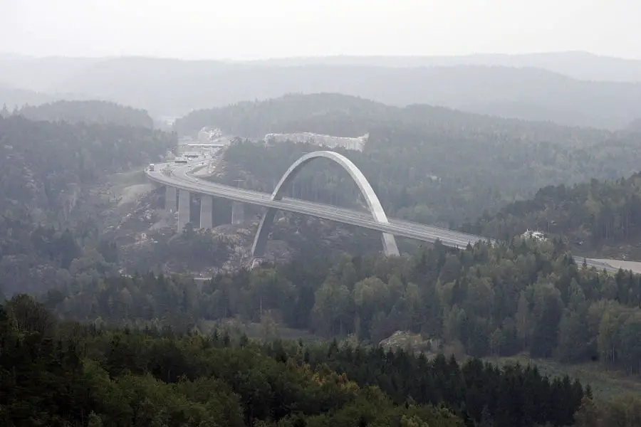 Huit millions de voitures ont franchi les ponts entre la Norvège et la Suède en 2016 4 Huit millions de voitures ont franchi les ponts entre la Norvège et la Suède en 2016 - 3