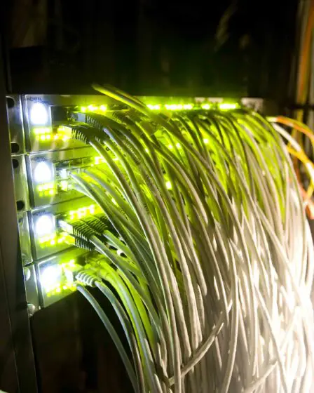 Des centaines de mots de passe de politiciens sont divulgués 2 Des centaines de mots de passe de politiciens sont divulgués - 1