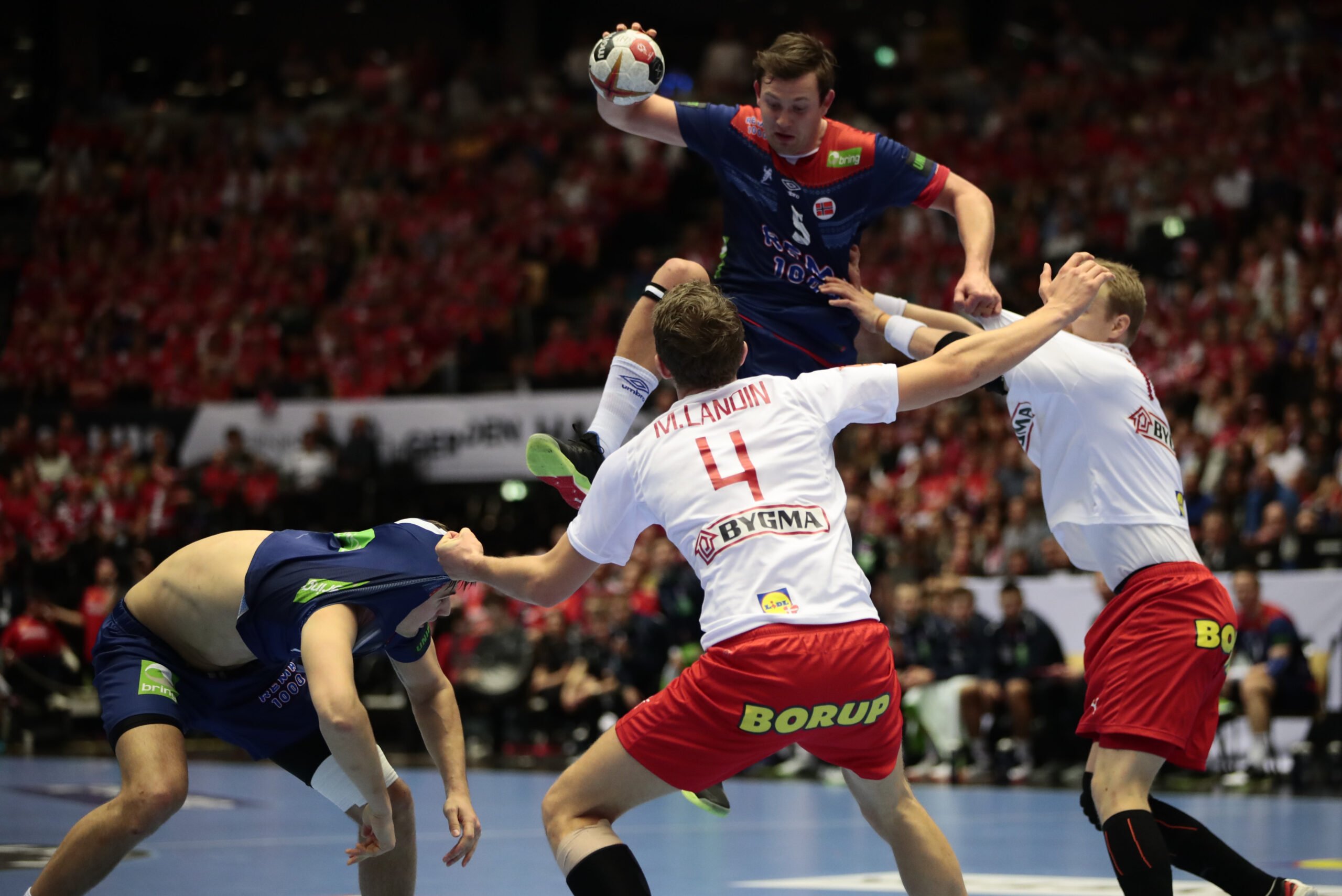 L'équipe norvégienne de handball absolument éclaboussée par les Danois, 31-22, en finale de la Coupe du monde 4 L'équipe norvégienne de handball absolument éclaboussée par les Danois, 31-22, en finale de la Coupe du monde - 3