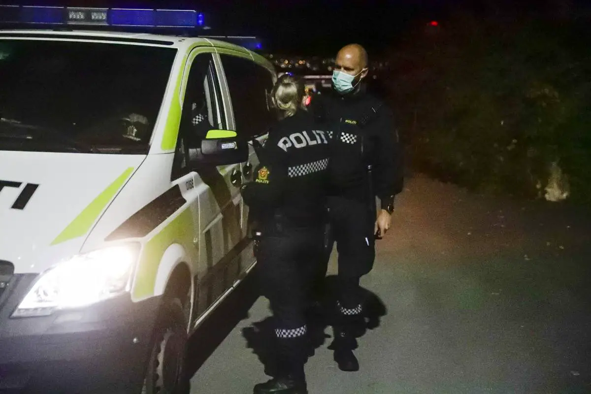 Des fêtards attaquent des policiers à Oslo - 3