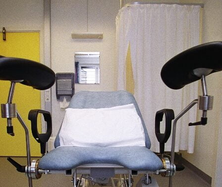 Les femmes adultes abandonnent les chèques pour le cancer du col de l'utérus 35 Les femmes adultes abandonnent les chèques pour le cancer du col de l'utérus - 34