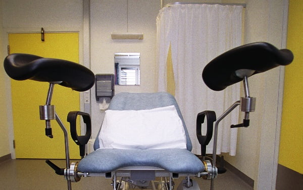 Les femmes adultes abandonnent les chèques pour le cancer du col de l'utérus 4 Les femmes adultes abandonnent les chèques pour le cancer du col de l'utérus - 3