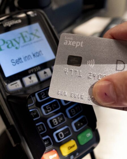 Les Norvégiens ont «glissé» leurs cartes pour 60 milliards de couronnes en septembre 13 Les Norvégiens ont «glissé» leurs cartes pour 60 milliards de couronnes en septembre - 12