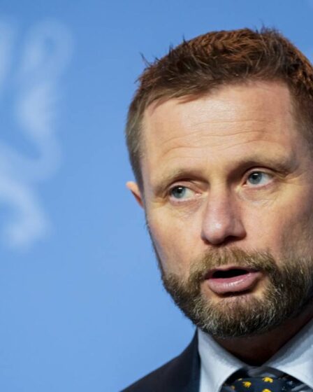 Le gouvernement de Solberg introduit des mesures corona strictes dans 15 nouvelles municipalités à partir de minuit 17 Le gouvernement de Solberg introduit des mesures corona strictes dans 15 nouvelles municipalités à partir de minuit - 16